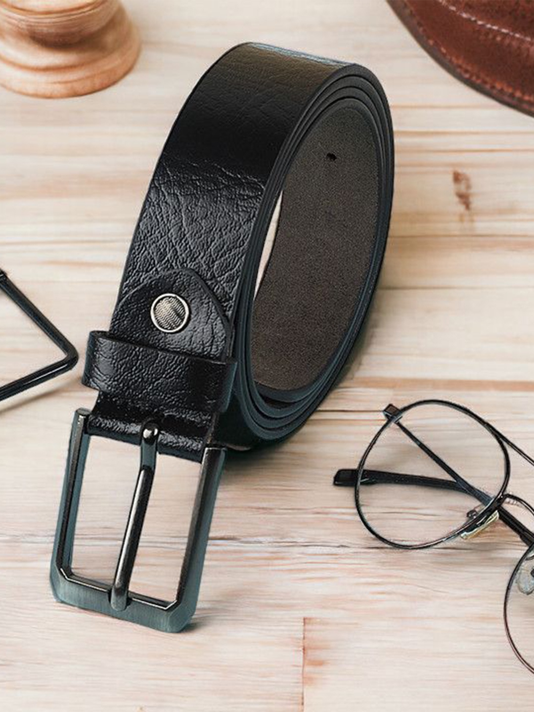 

Metronaut Men Textured Leather Formal Belt, Black