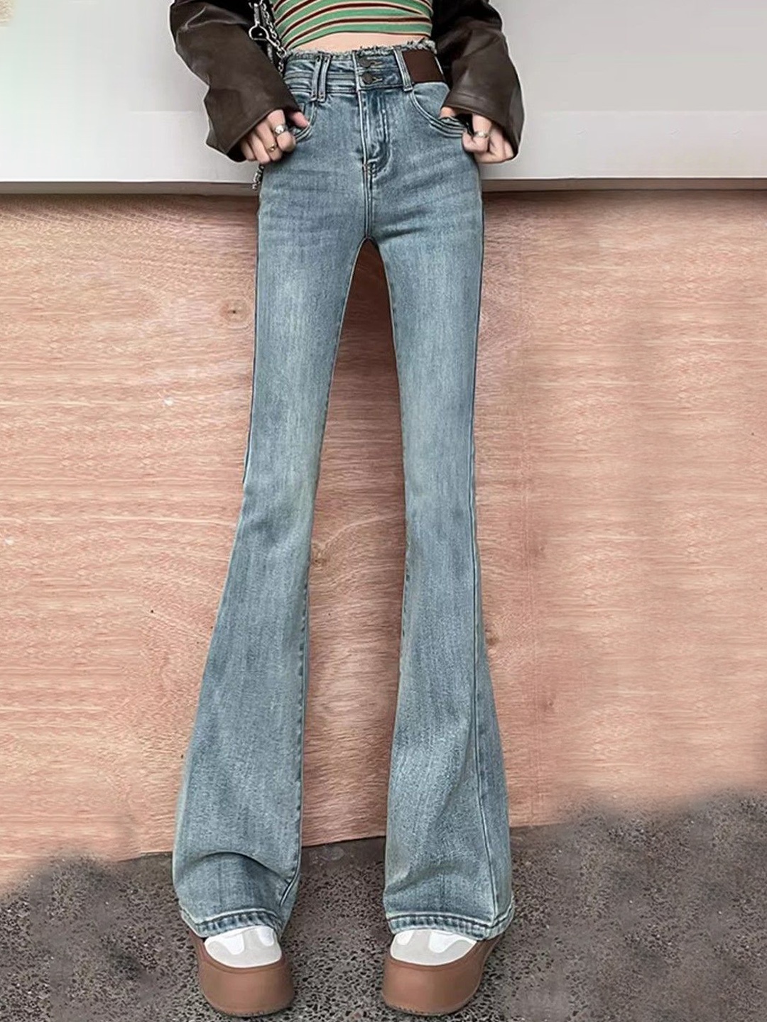 

DressBerry Women Flared High-Rise Light Fade Jeans, Blue