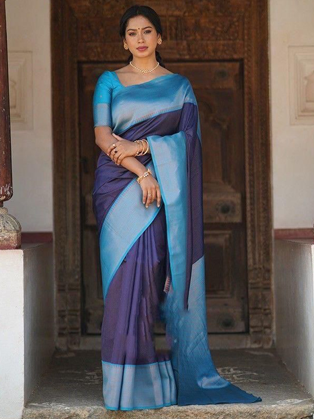 

Aika Woven Design Zari Pure Silk Banarasi Saree, Blue