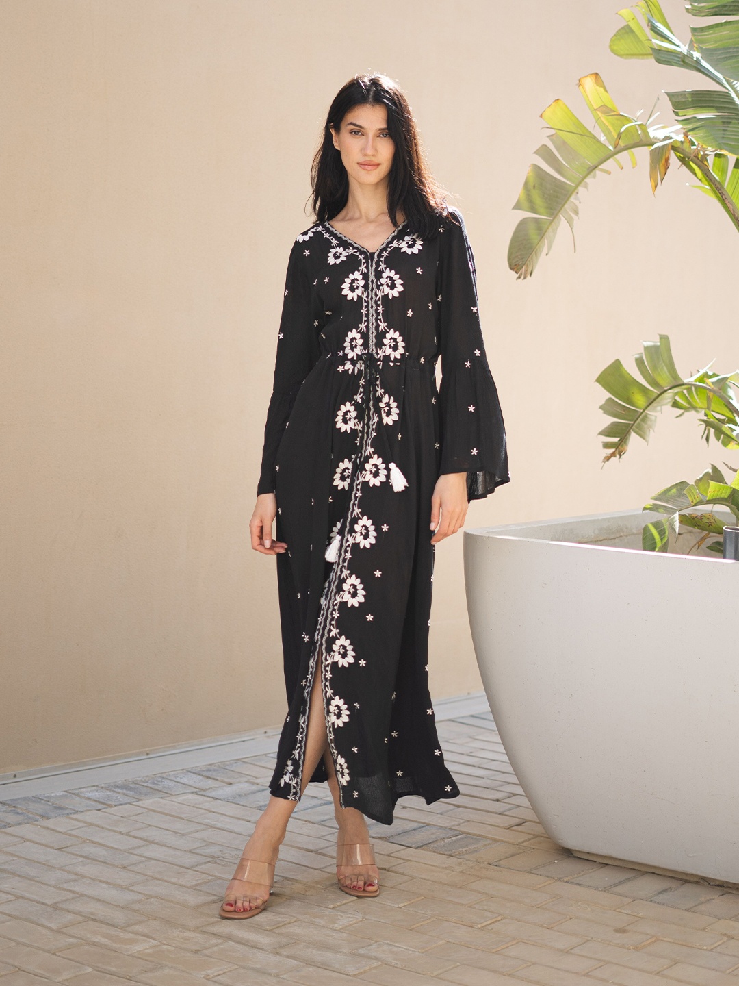 

SANSKRUTIHOMES V-Neck Fit & Flare Dress, Black