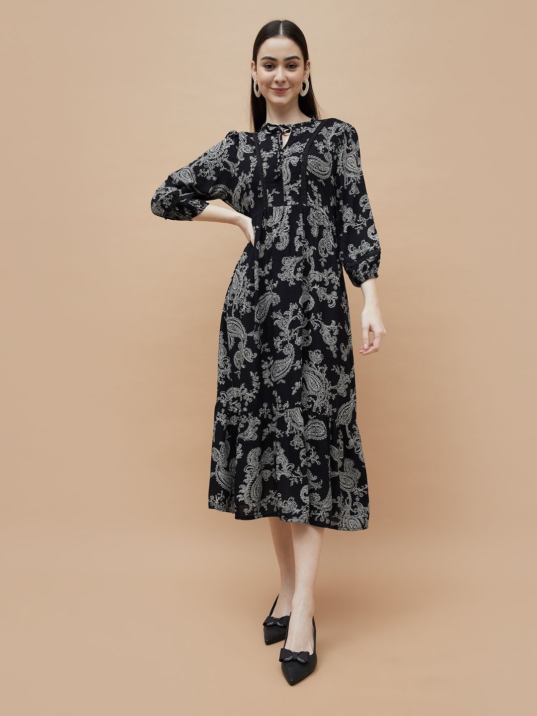 

Fame Forever by Lifestyle Women Print Tie-Up Neck A-Line Midi Dress, Black