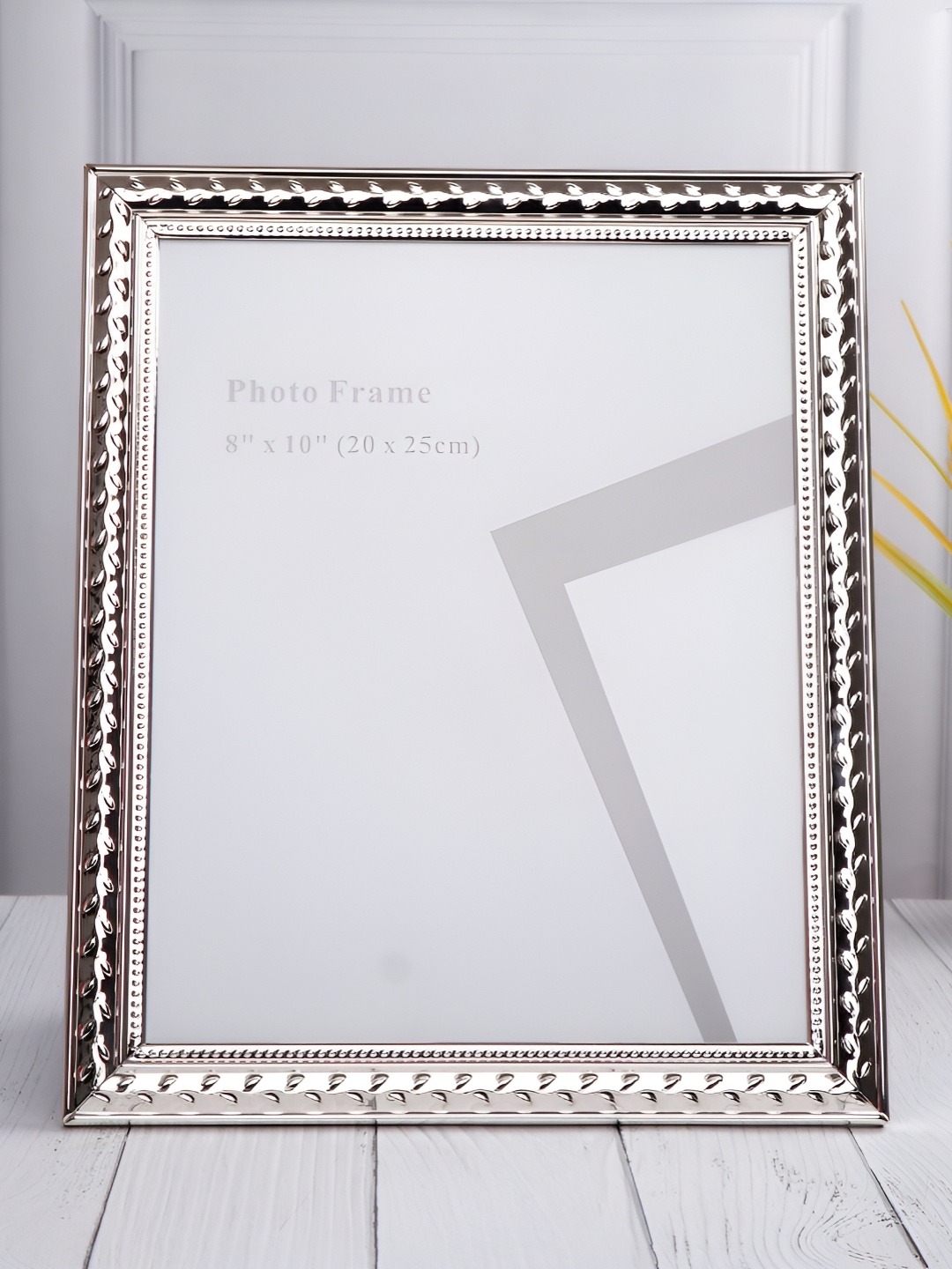 

Archies Silver-Toned 1 Pieces Metal Table Photo Frames