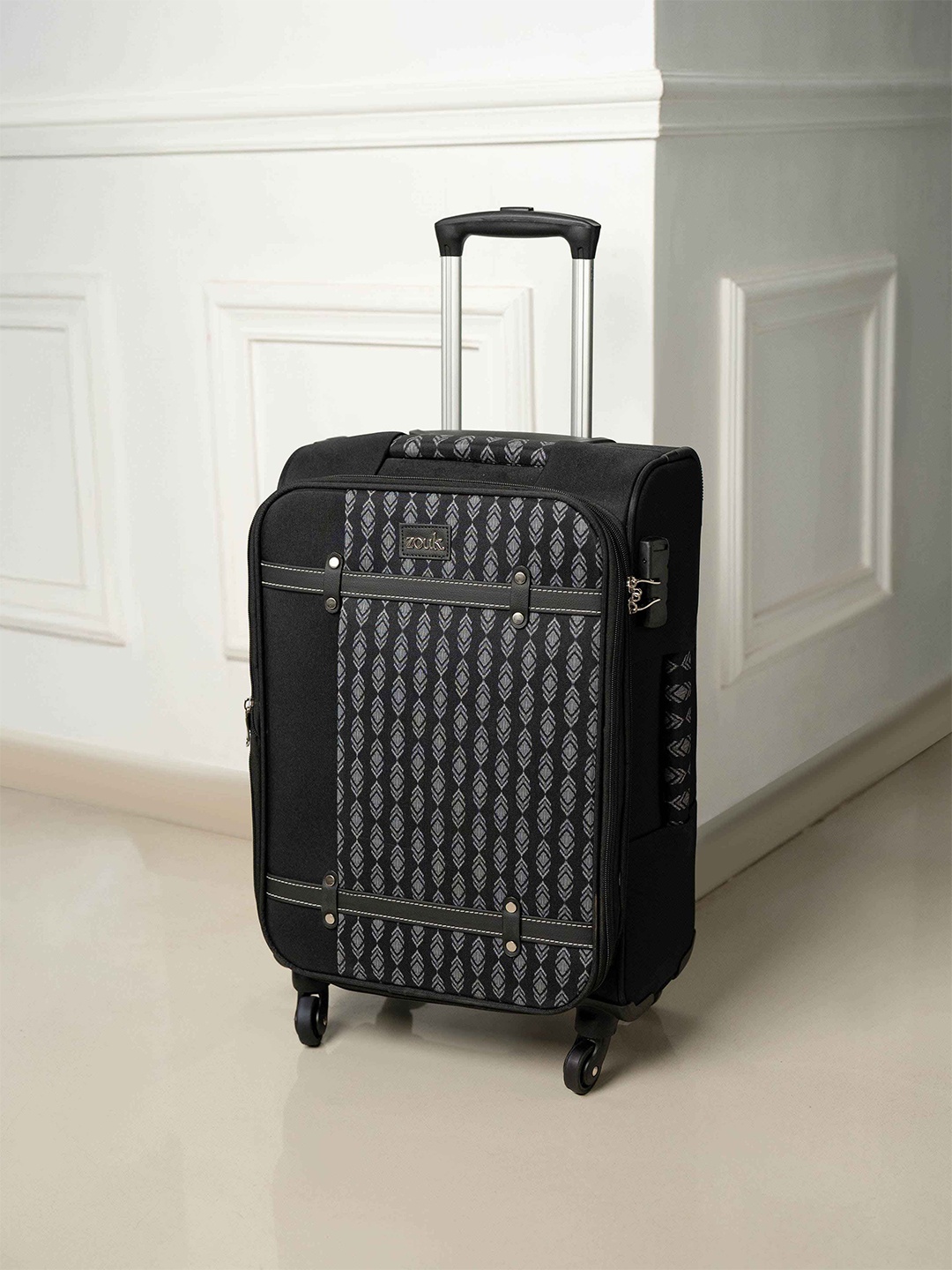 

ZOUK Hyderabad Ikat Saira Trolley Bag - Black (Cabin)