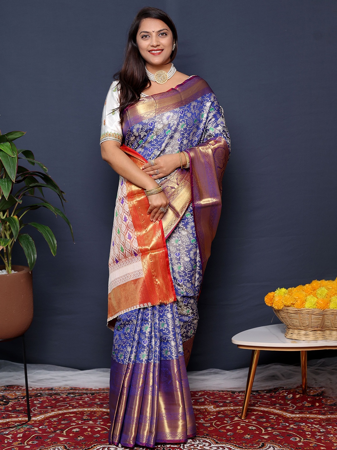 

Kandora Woven Design Zari Pure Silk Banarasi Saree, Blue