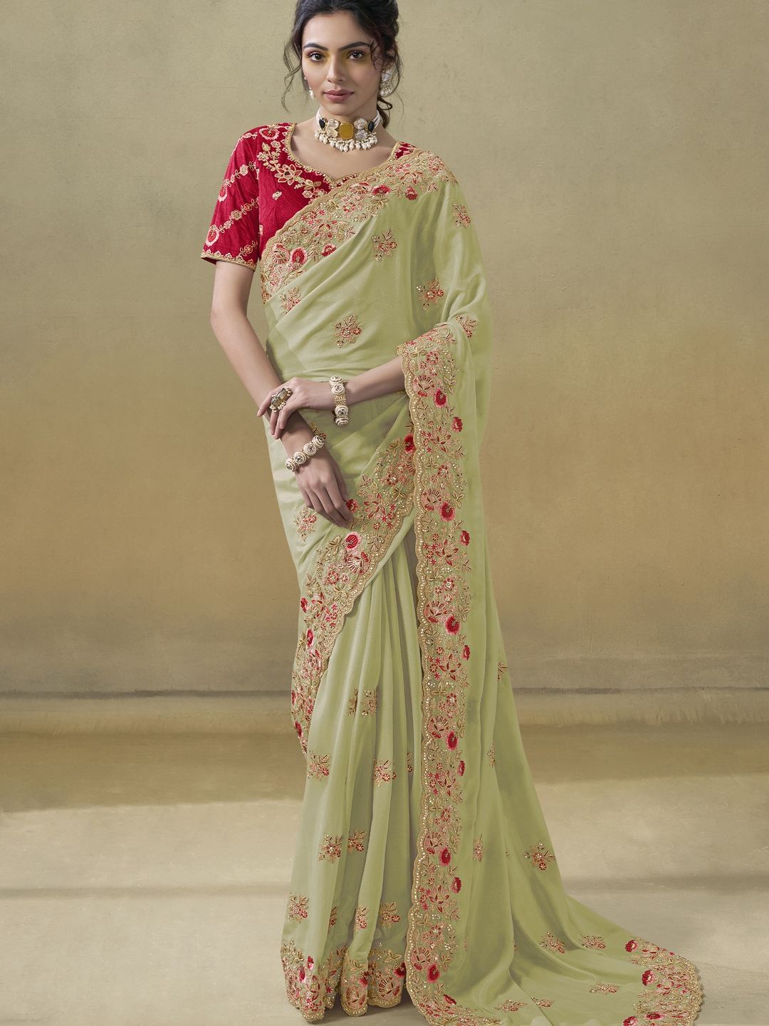 

Suha Floral Sequinned Pure Georgette Saree, Green