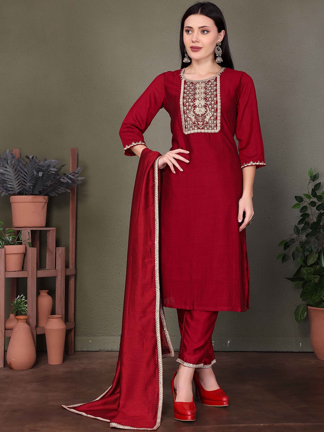 

Gee Next Creation Floral Yoke Design Zari Straight Kurta With Trouser And Dupatta, Red