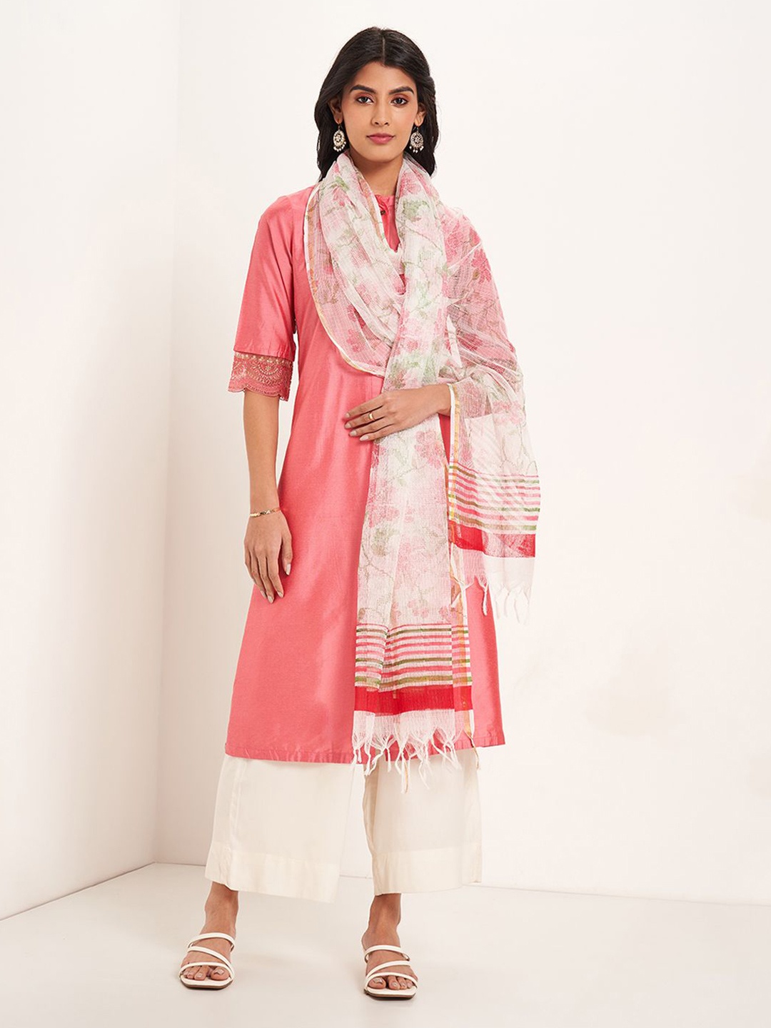 

RANGMANCH BY PANTALOONS Floral Printed Dupatta With Tasselled Border, White