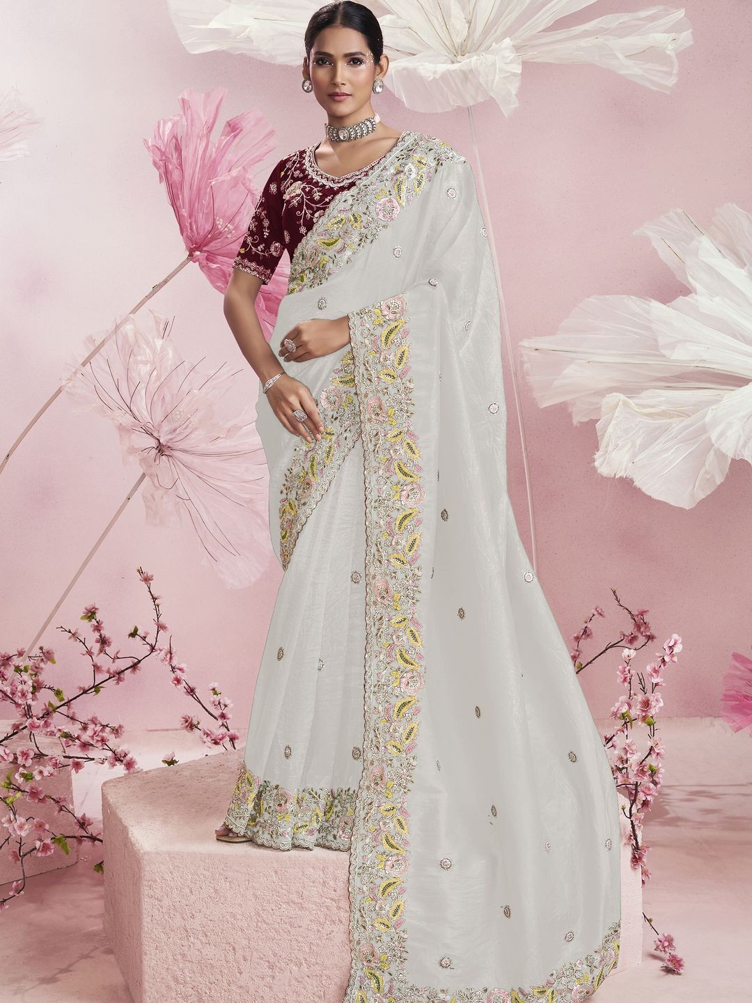 

Suha Floral Sequinned Pure Silk Saree, White