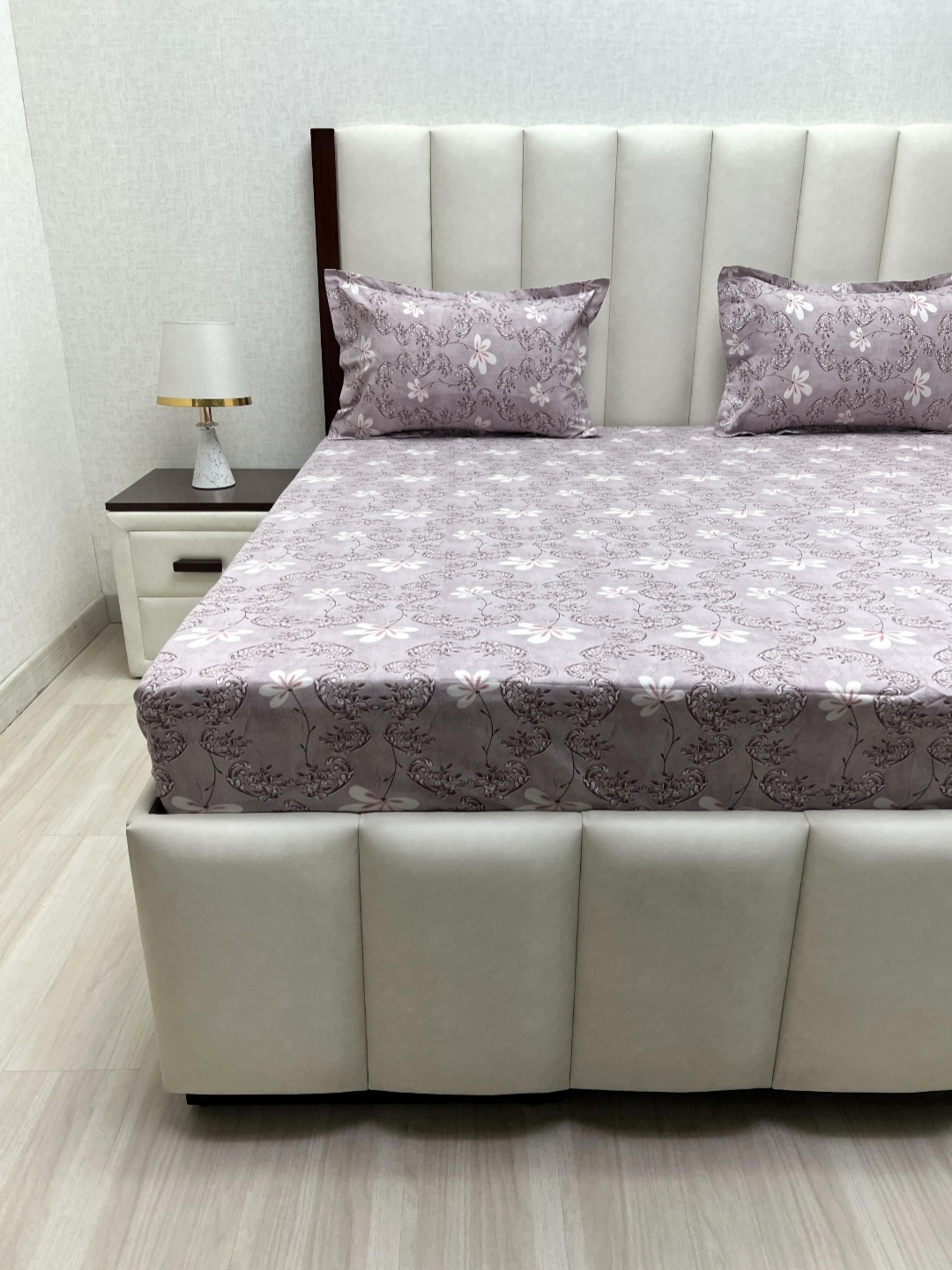 

Pure Decor Passion Purple Printed Pure Cotton 300TC Queen Bedsheet Sets 2.28m x 2.54m