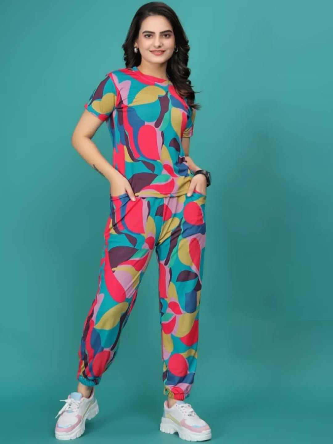 

XPIOX Printed Top With Joggers Co-Ords, Red