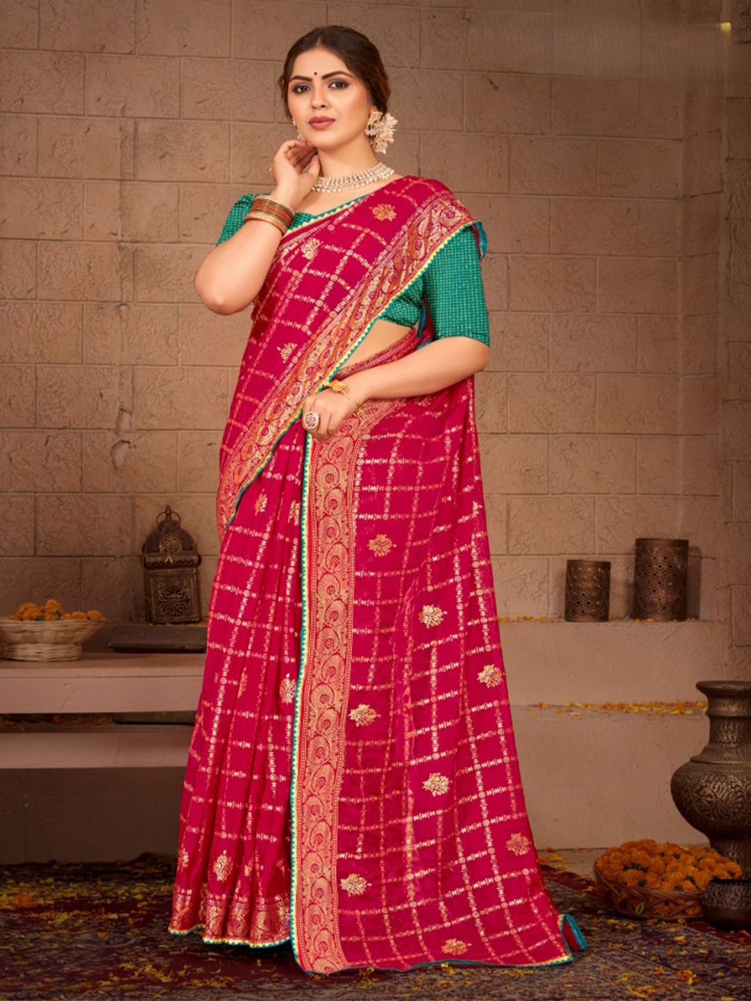 

SHOPPKEE Floral Silk Blend Designer Bandhani Saree, Pink