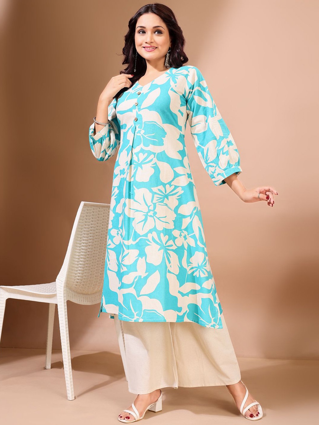 

KALINI Floral Printed Pure Cotton V-Neck A-Line Kurta With Palazzos, Turquoise blue