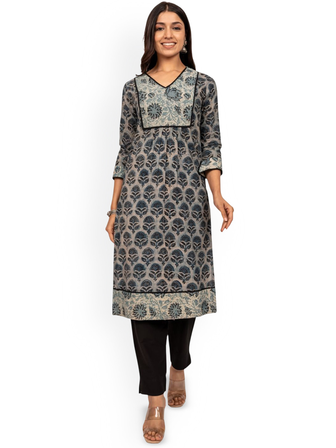 

INDIE JHOLA Floral Ajrakh Printed V-Neck Cotton Straight Kurta, Blue