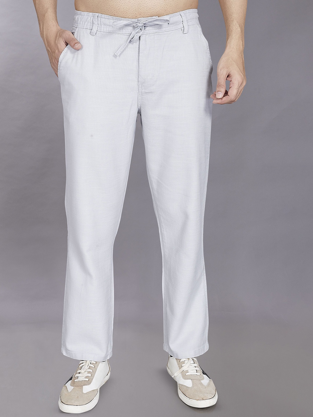 

DIVISIVE Men Relaxed Loose Fit Mid-Rise Linen Trouser, Silver