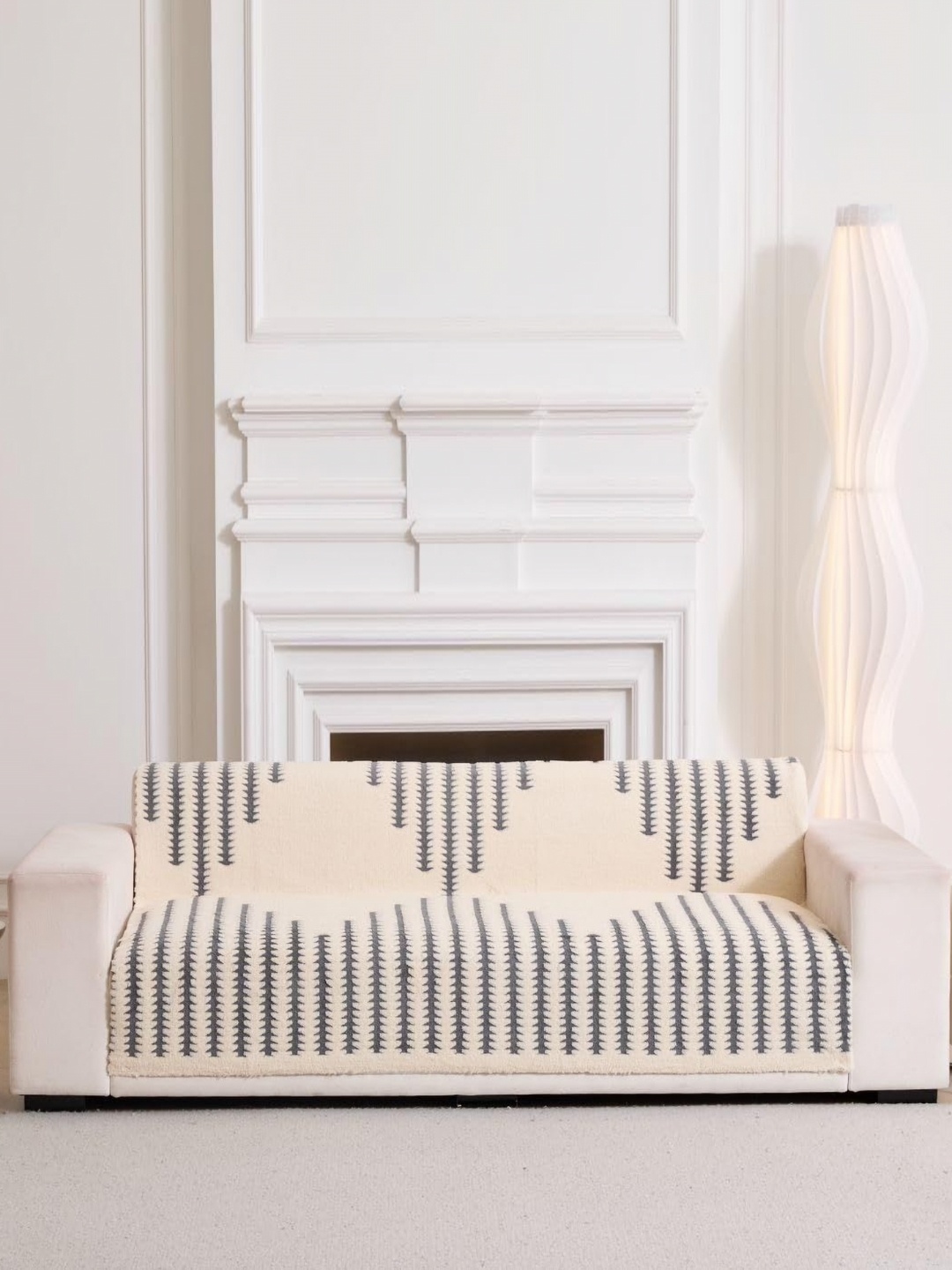 

HomeCloud Grey And Cream Faux Fur Sofa Cover