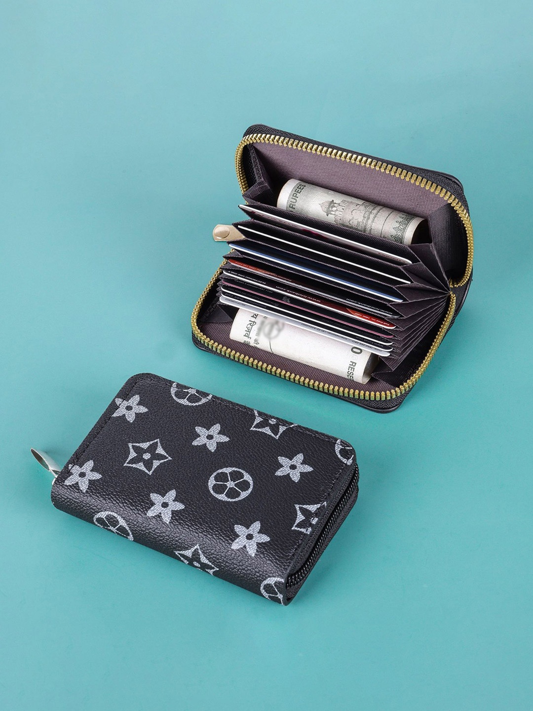 

WATCHSTAR Men Printed Zip Detail Leather Card Holder, Black