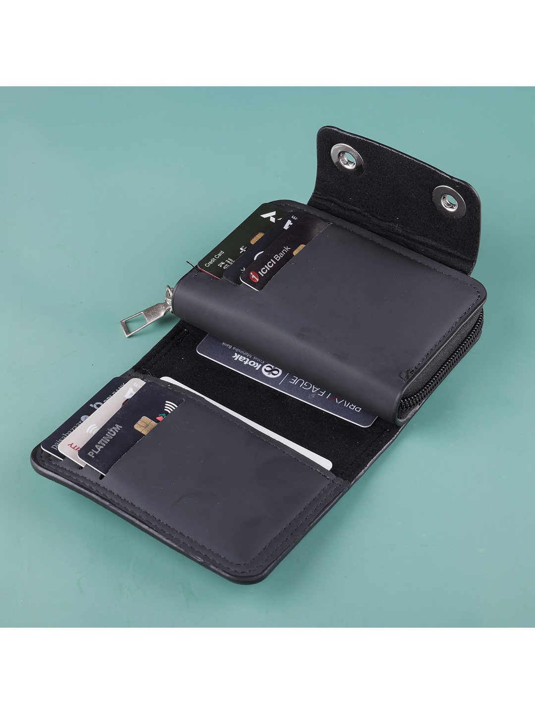 

WATCHSTAR Men Zip Detail Leather Card Holder, Black
