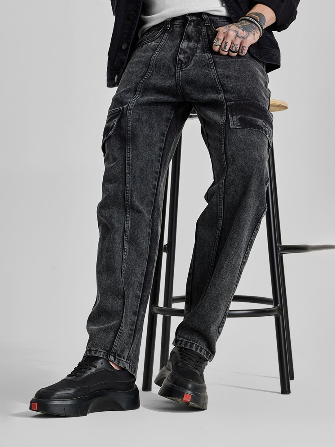 

Snitch Men Charcoal Grey Regular Fit Jeans