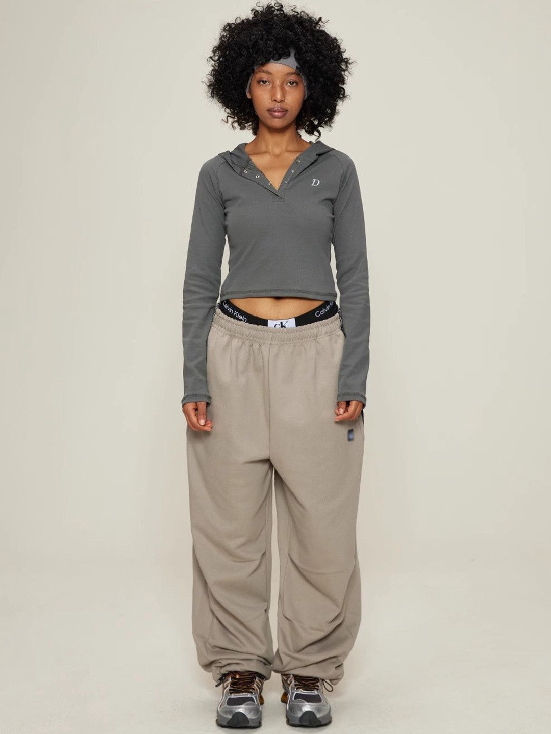 

DressBerry Women Wide Leg Mid-Rise Loose Fit Trousers, Beige