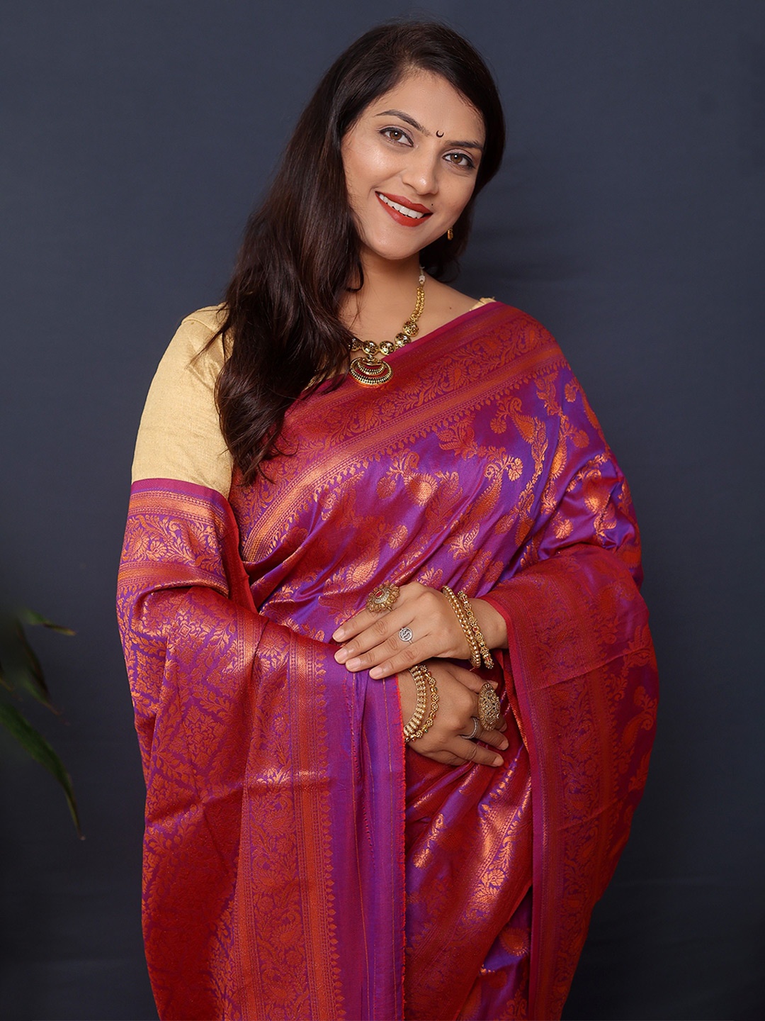 

Kandora Woven Design Zari Pure Silk Paithani Saree, Purple