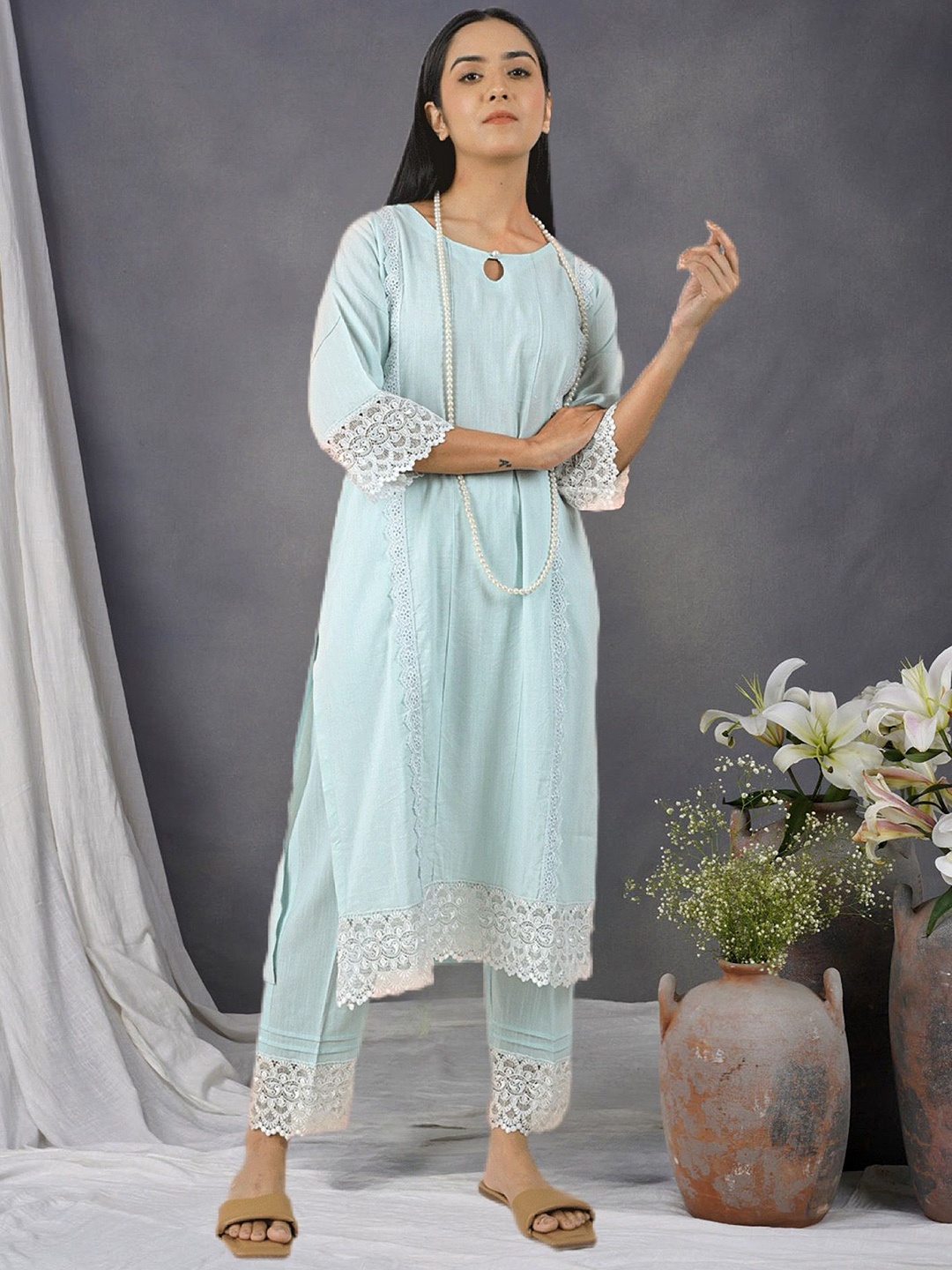 

zuri Floral Embroidered Keyhole-Neck Cotton Straight Kurta, Sea green