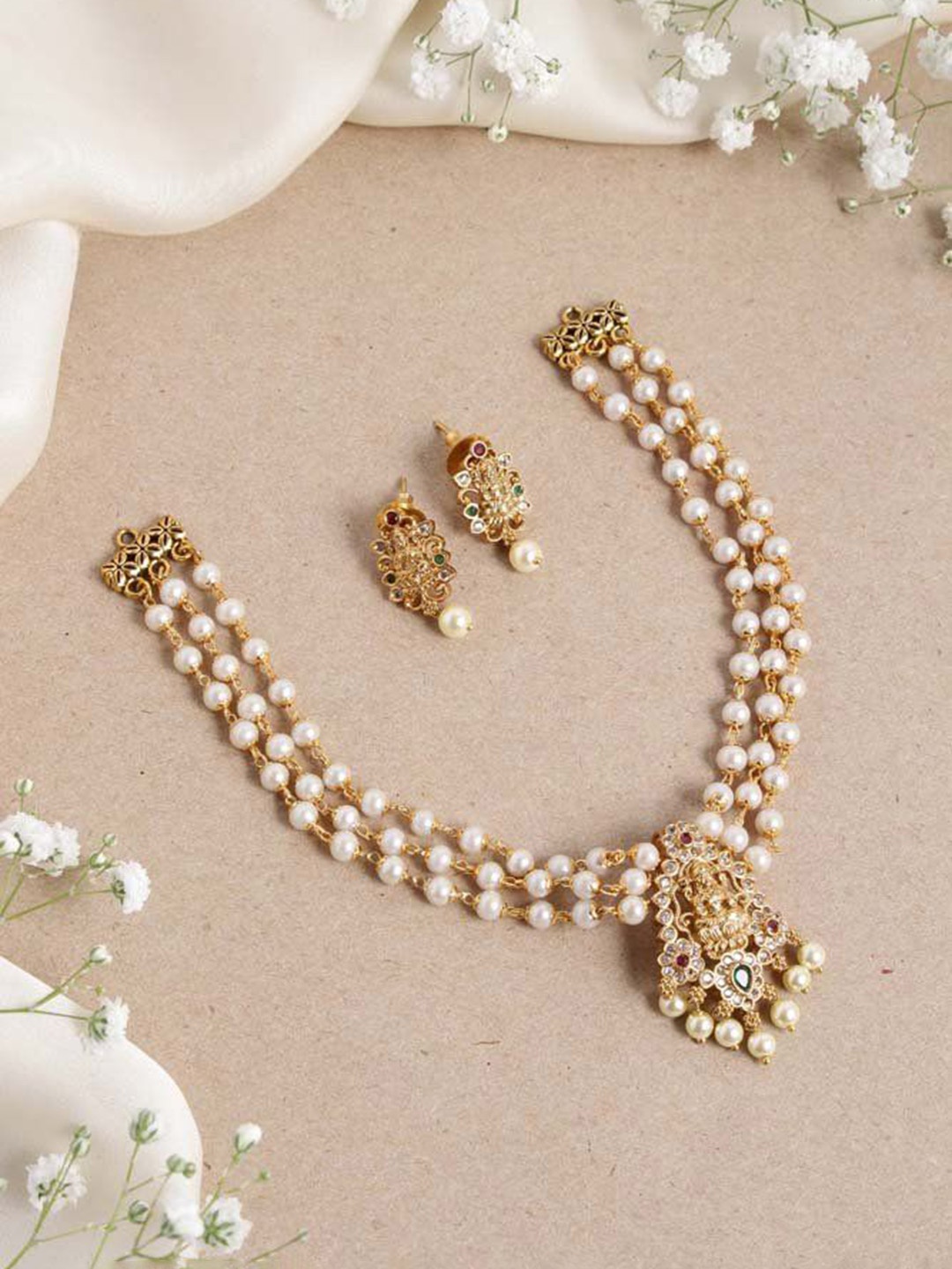 

Rangrozo Jewellery Gold-Plated Stone-Studded & Beaded Jewellery Set