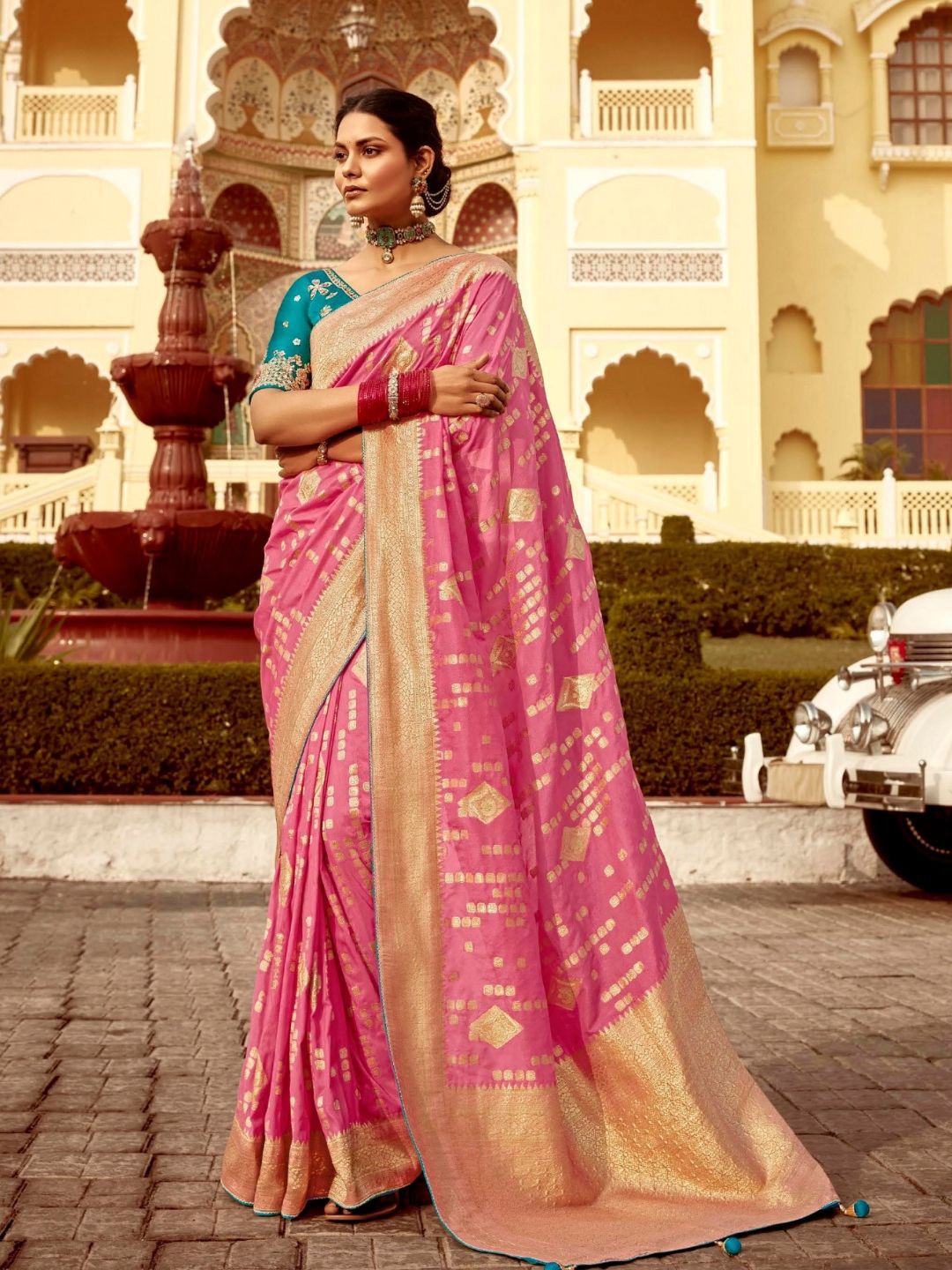 

DEVATITHI Pink Banarasi Silk Saree
