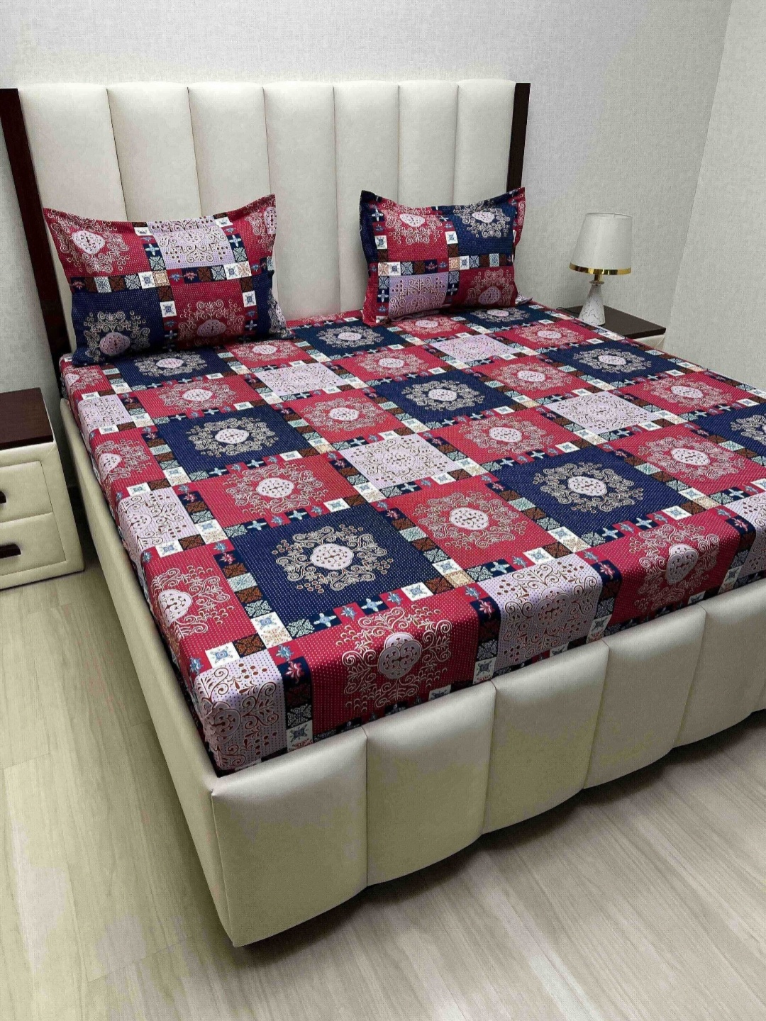 

Pure Decor Amulya Red Printed Microfiber 220 TC Queen Bedsheet Set-2.28 m x 2.54 m