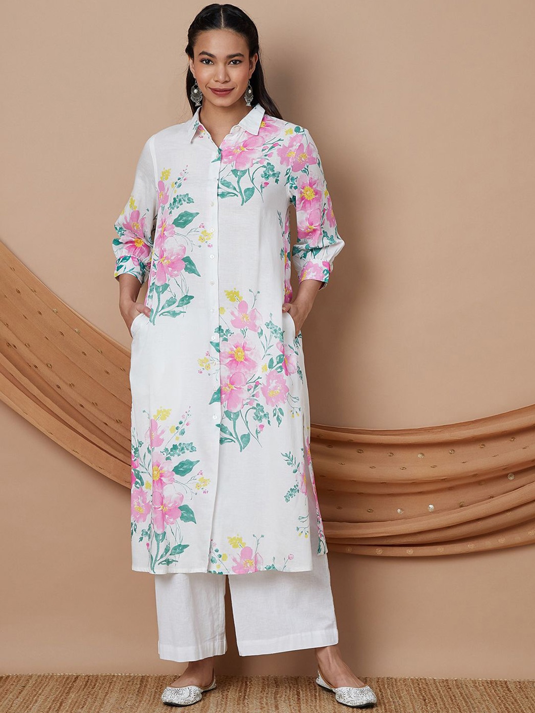 

Melange by Lifestyle Floral Printed Mandarin Collar Kurta, Off white