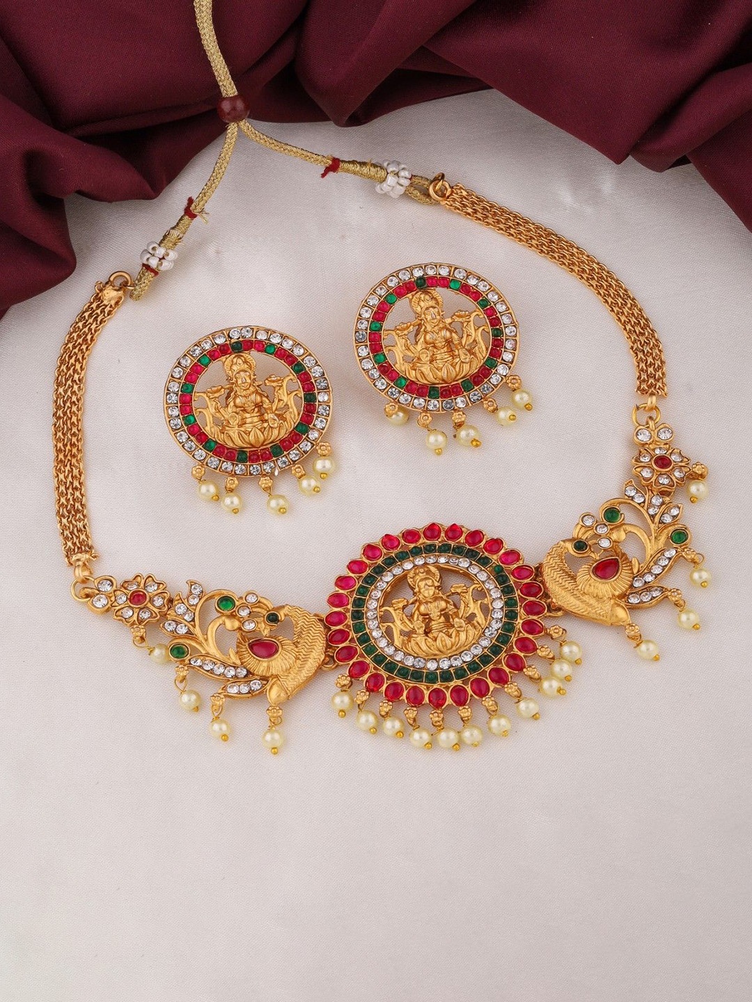 

Rujve Jewellery Gold-Plated Stone-Studded & Beaded Jewellery Set