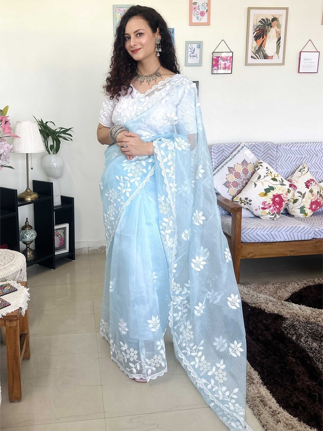 

DIVASTRI Embellished Embroidered Organza Saree, Blue