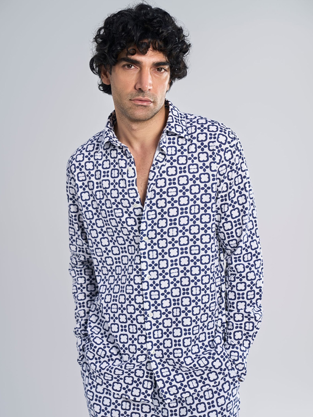 

Terra Luna Men Slim Fit Opaque Printed Casual Shirt, Multi