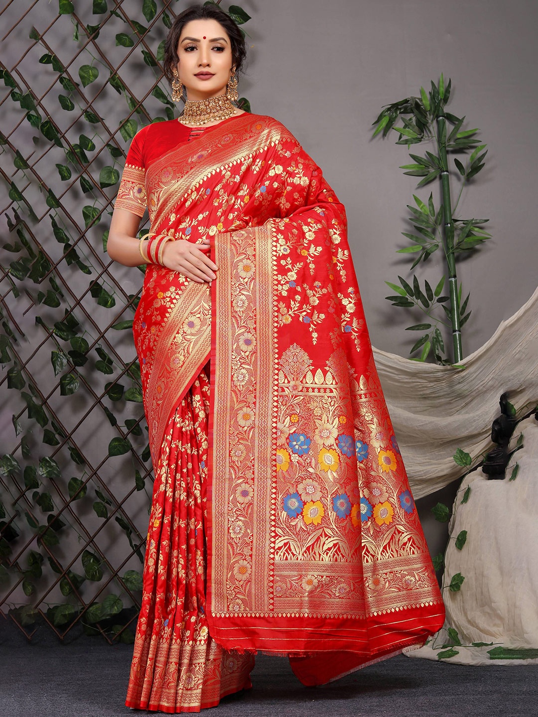 

Kandora Ethnic Motifs Zari Pure Silk Banarasi Saree, Red