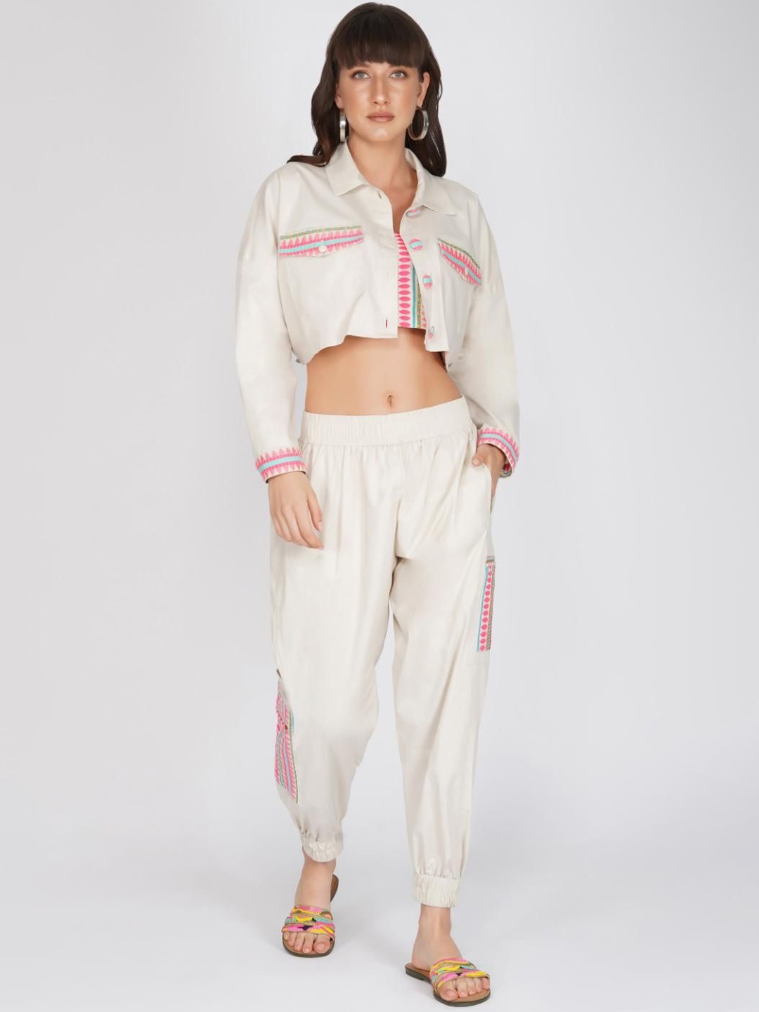 

KOVET Printed Shirt Collar Neck Shirt With Jogger, Off white
