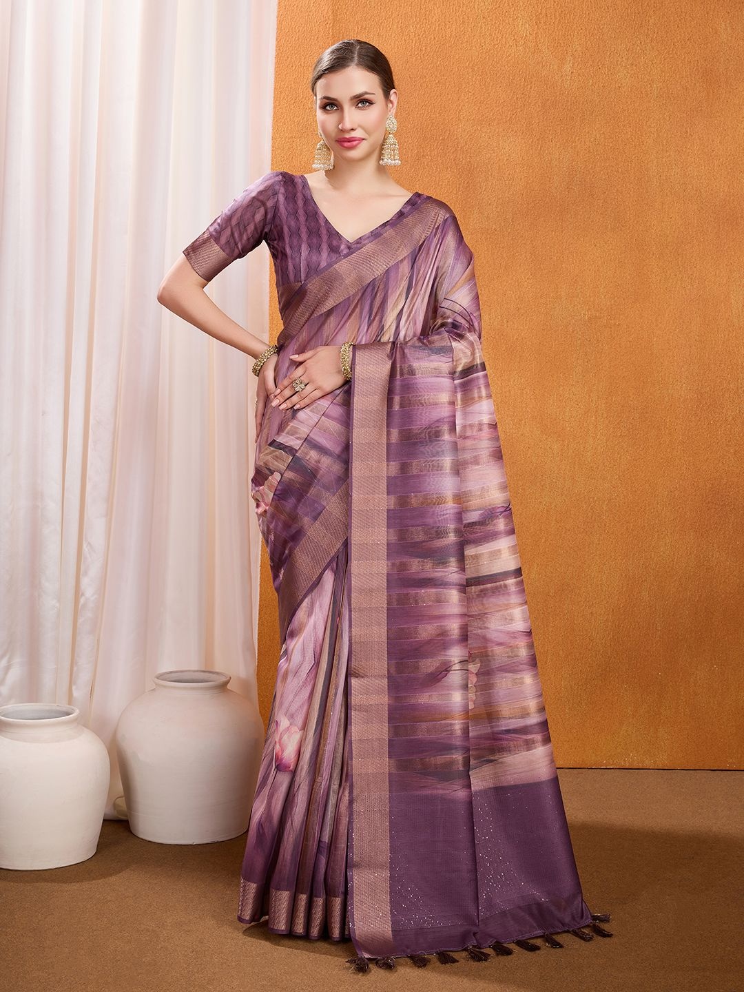 

Mantrotsav Zari Tissue Saree, Magenta