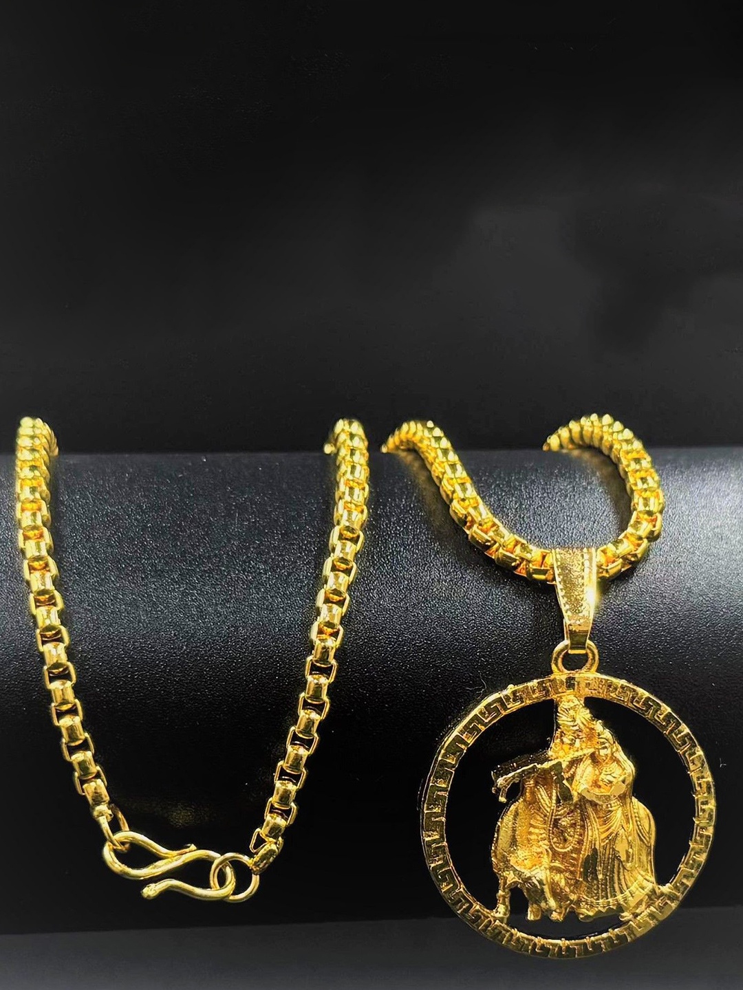 

AKLINA Unisex Gold-Plated God Pendant With Chain