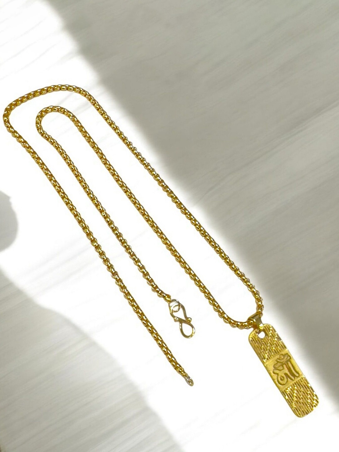 

AKLINA Unisex Gold-Plated Contemporary Shaped Pendants With Chains
