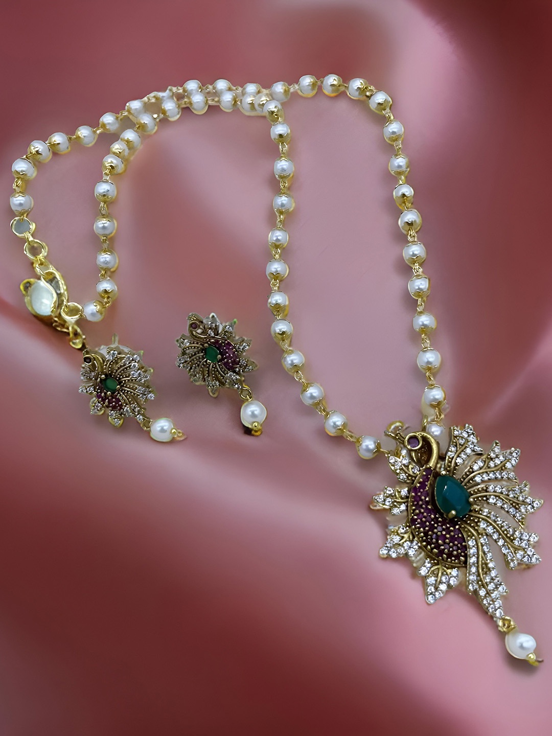 

Rangrozo Jewellery Gold-Plated Stone-Studded & Beaded Jewellery Set