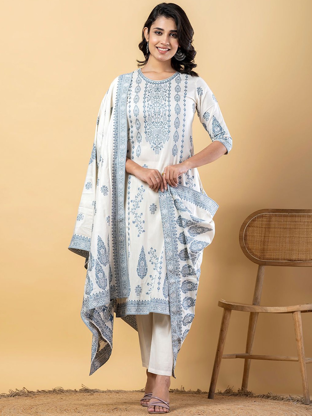 

Readiprint Floral Printed V-Neck Straight Kurta With Trousers & Dupatta, Off white