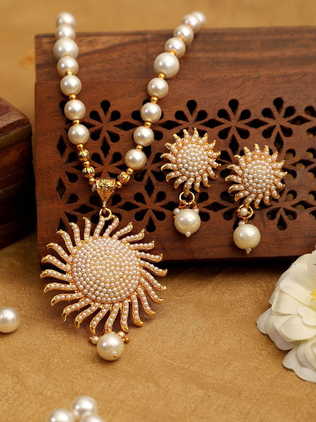 

Anouk Gold-Plated Artificial Bead & Pearls Beaded Pendant With Earrings