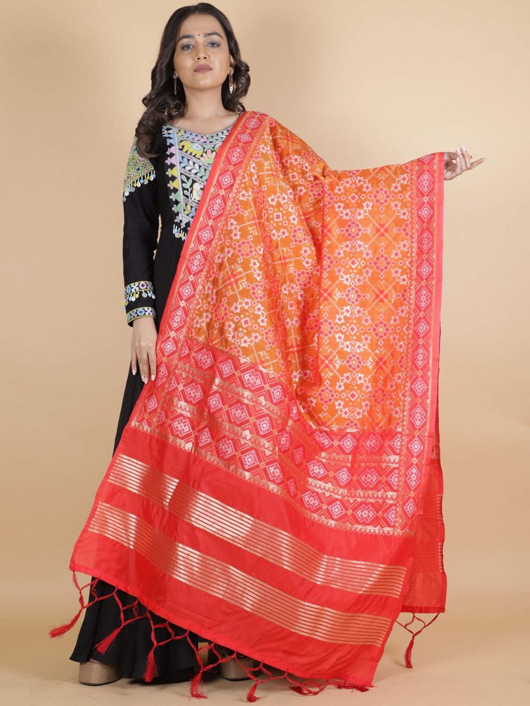 

Suha Geometric Woven Design Dupatta With Zari, Orange