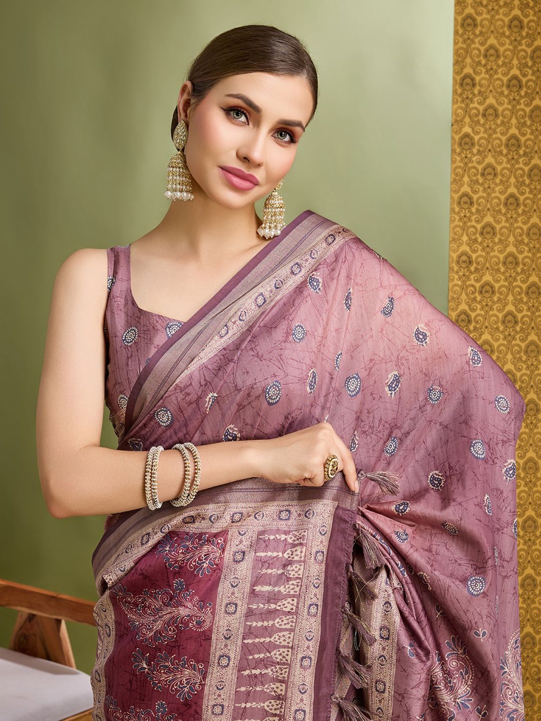 

Mantrotsav Batik Saree, Magenta