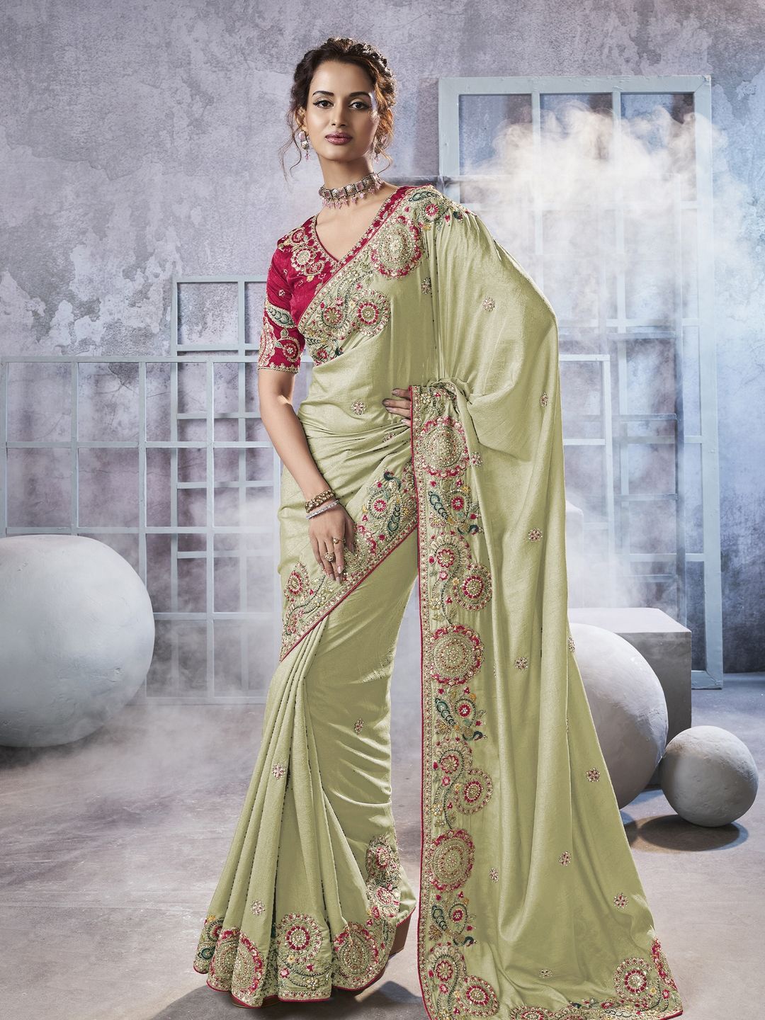 

Suha Floral Sequinned Pure Georgette Saree, Green