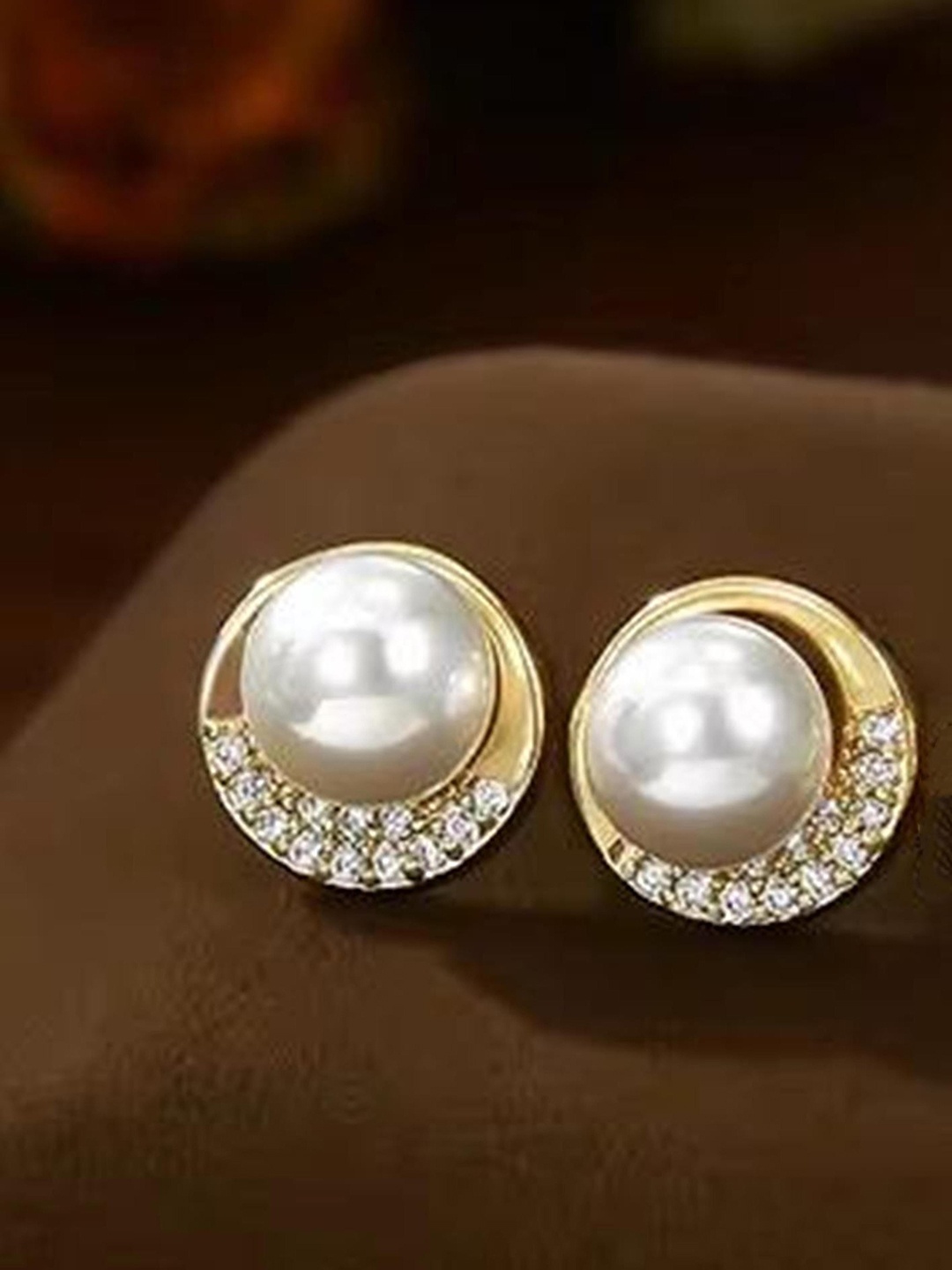 

TANLOOMS Gold-Plated Artificial Stones Studded Contemporary Studs