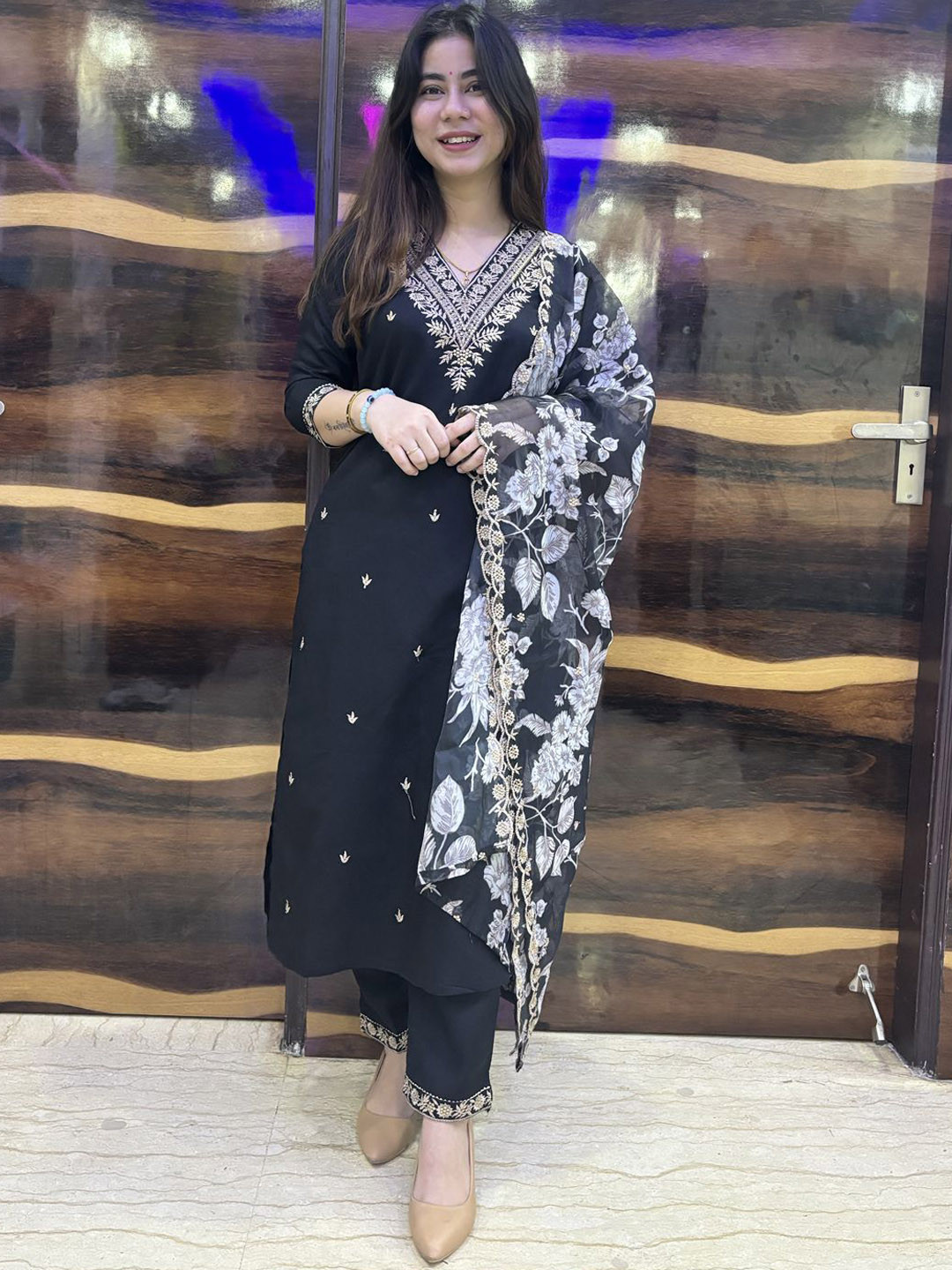 

VredeVogel Floral Embroidered V-Neck Thread Work Straight Kurta With Trouser And Dupatta, Black