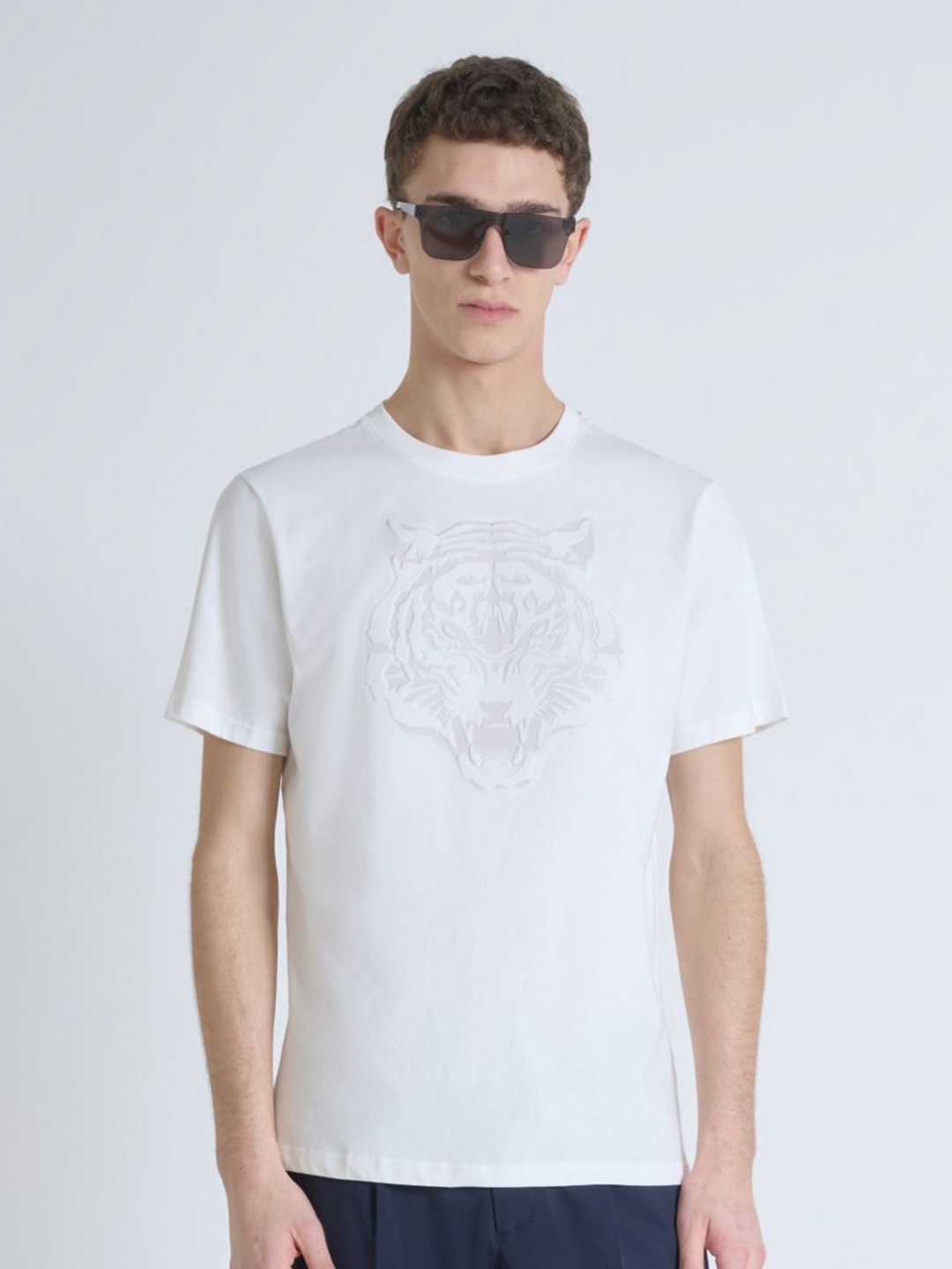 

Antony Morato Men Graphic Printed Round Neck Cotton T-shirt, White