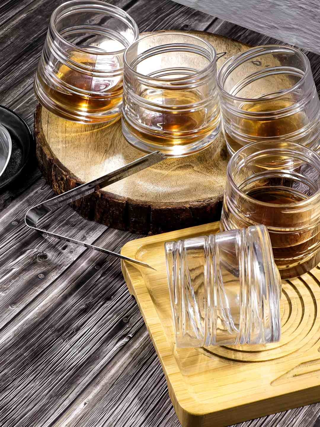 

Shreedah Transparent 6 Pieces Textured Whisky Glass