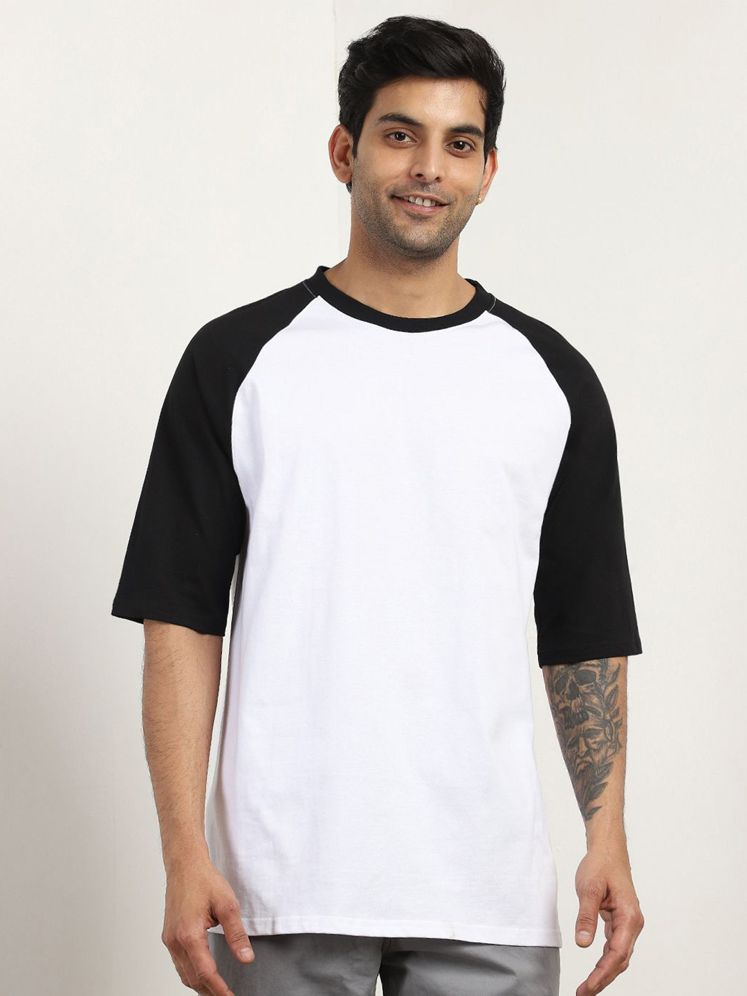 

NOBERO Men Colourblocked Round Neck Cotton Oversized T-shirt, White