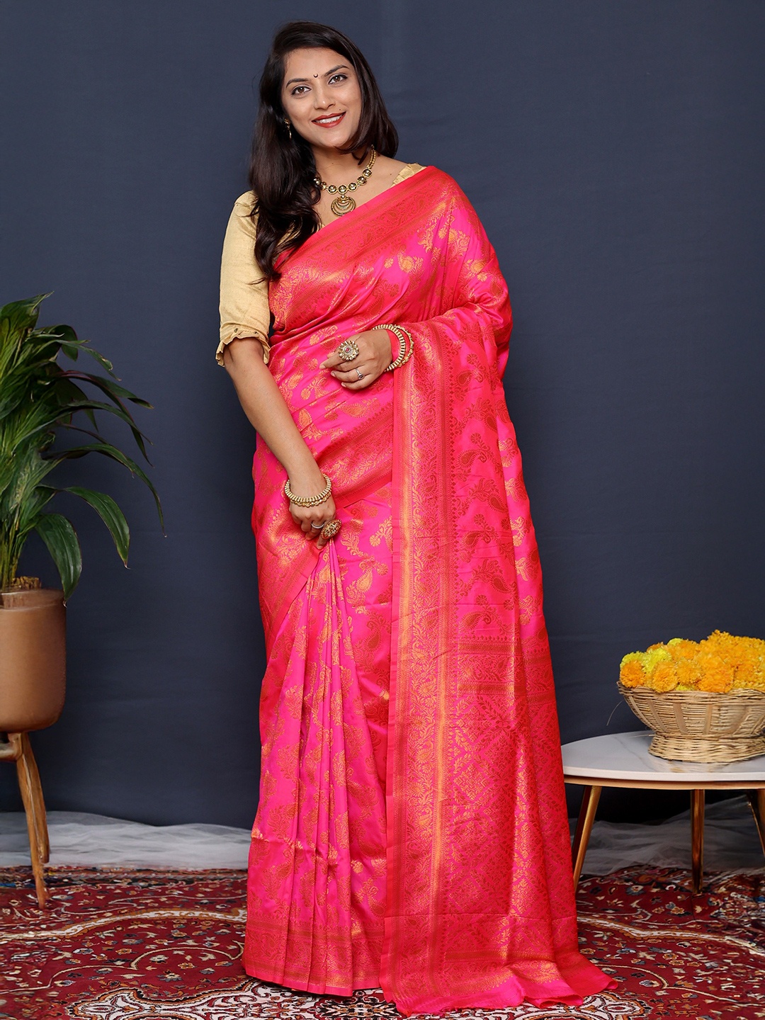 

Kandora Woven Design Zari Pure Silk Paithani Saree, Pink