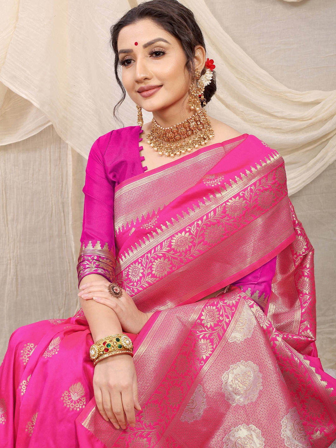 

Kandora Woven Design Zari Pure Silk Banarasi Saree, Pink